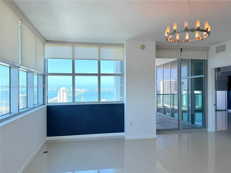 Midtown 4 #H2615 image #18