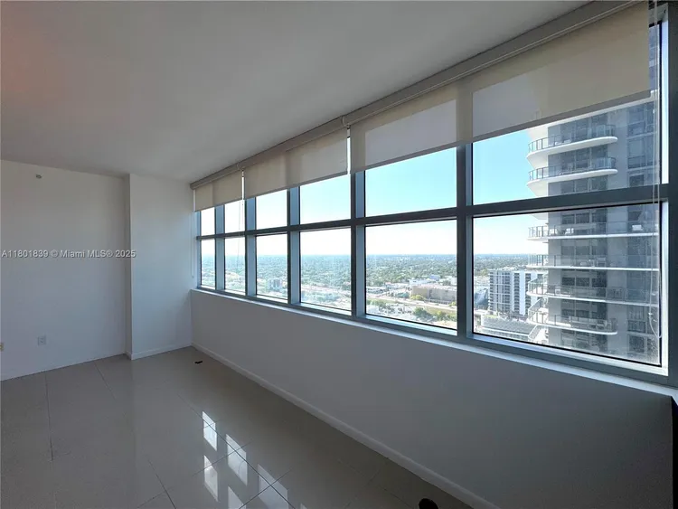 Midtown 4 #H2615 image #19