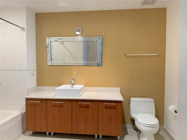 Midtown 4 #H2615 image #24