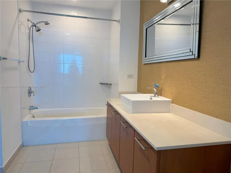 Midtown 4 #H2615 image #25