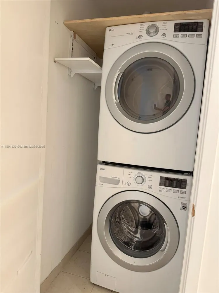 Midtown 4 #H2615 image #27