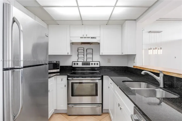 Brickell Key II #904 image #12