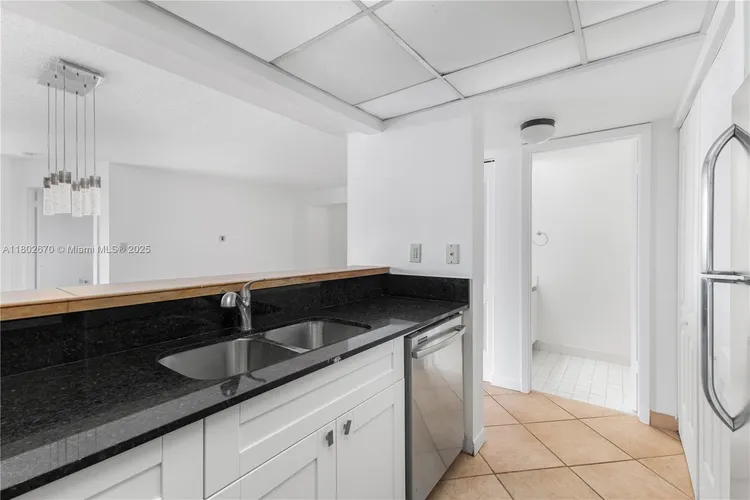 Brickell Key II #904 image #13