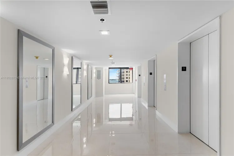 Brickell Key II #904 image #22