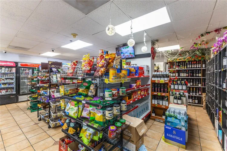 Brickell Key II #904 image #36