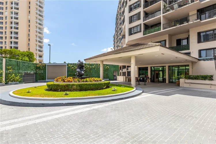 Brickell Key II #904 image #40