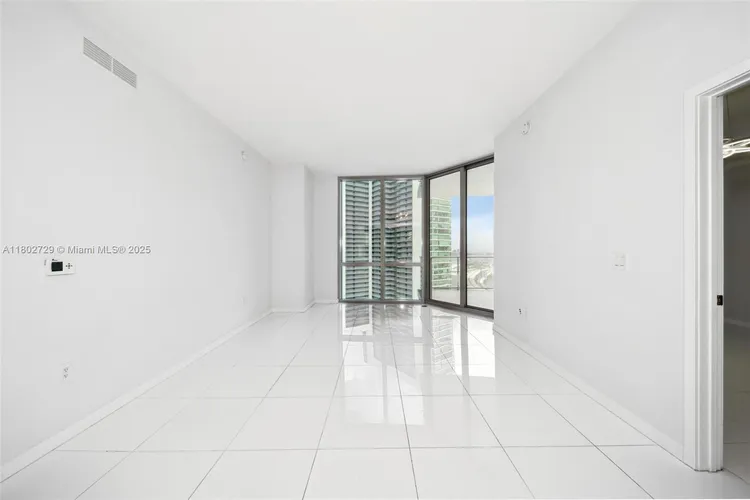 Paramount Miami Worldcenter #3107 image #19