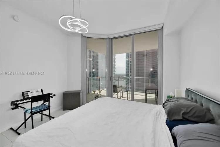 Paramount Miami Worldcenter #3107 image #33