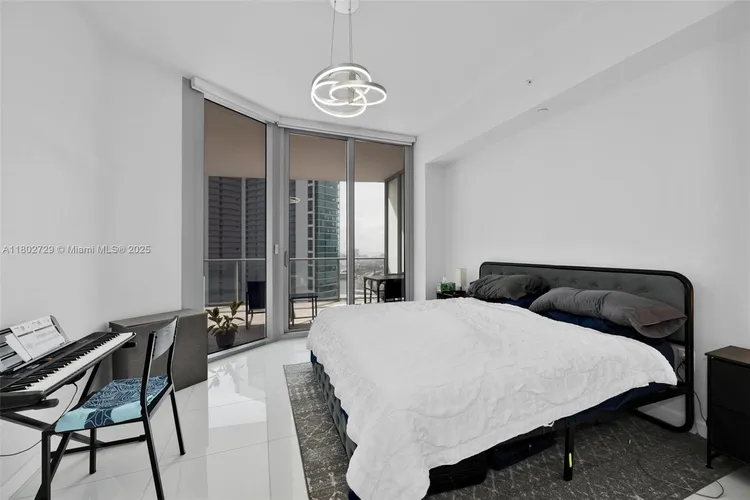 Paramount Miami Worldcenter #3107 image #36