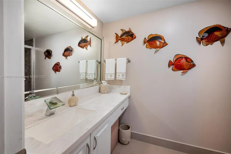 The Summit #907N image #13