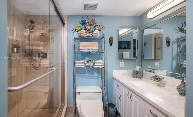 The Summit #907N image #15