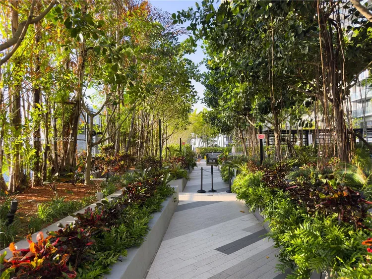 Hyde Midtown #2412 image #43