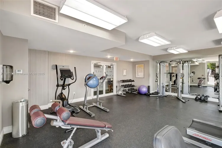 One Village Place #511 image #27