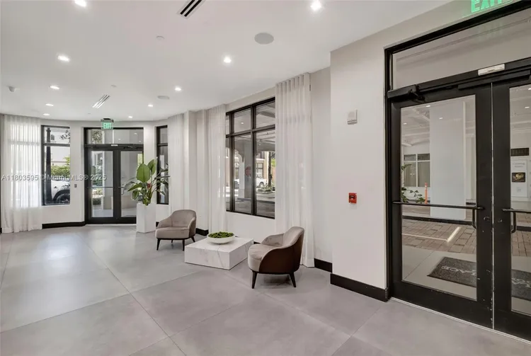 One Village Place #511 image #6