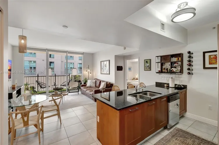 One Village Place #511 image #7