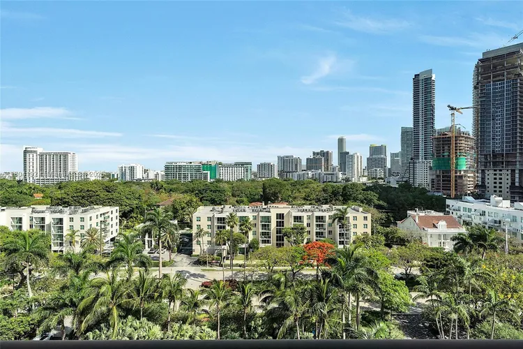 Villa Regina Condo #707 image #13