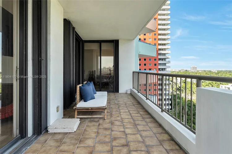 Villa Regina Condo #707 image #15