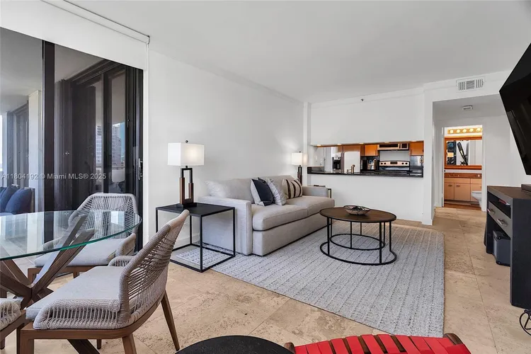 Villa Regina Condo #707 image #20