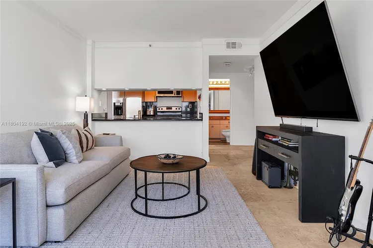 Villa Regina Condo #707 image #22