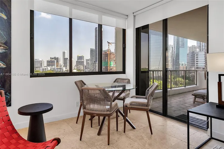 Villa Regina Condo #707 image #23