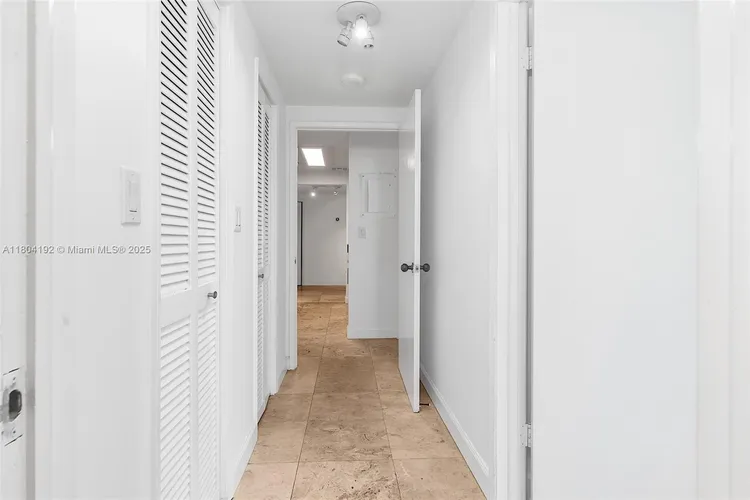 Villa Regina Condo #707 image #25