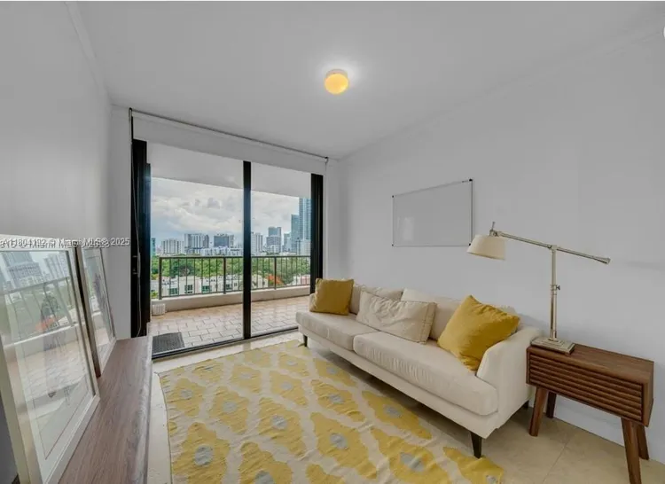 Villa Regina Condo #707 image #28