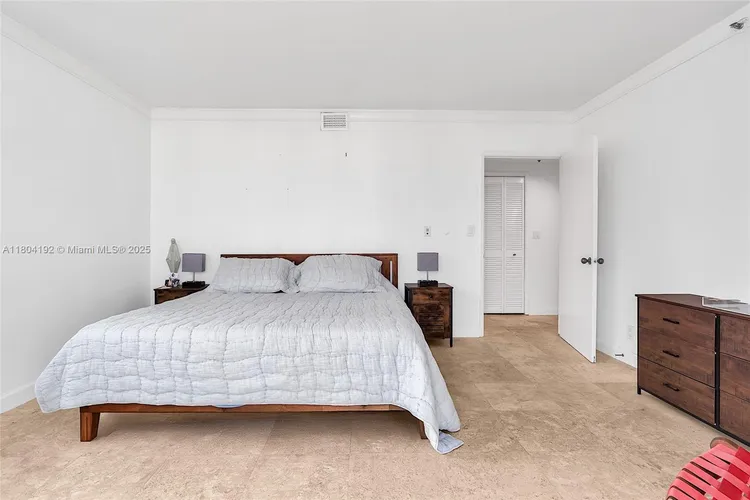 Villa Regina Condo #707 image #38