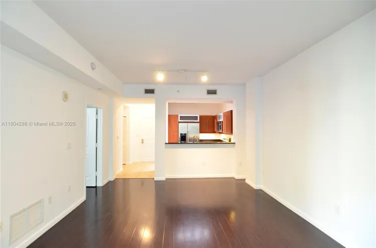 Toscano #426N image #10