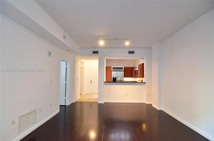 Toscano #426N image #11