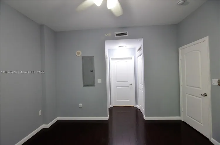 Toscano #426N image #14