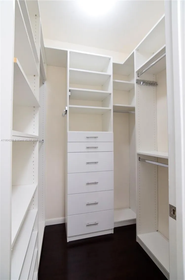 Toscano #426N image #16