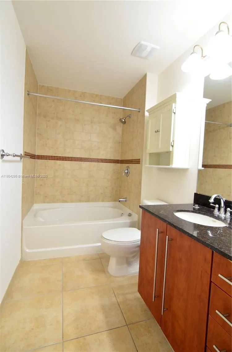 Toscano #426N image #18