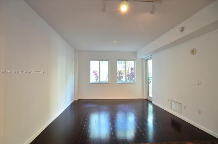 Toscano #426N image #6