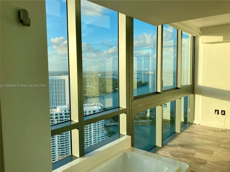 Paraiso Bay #4408 image #10