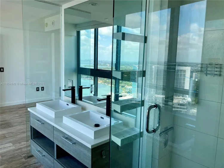 Paraiso Bay #4408 image #13