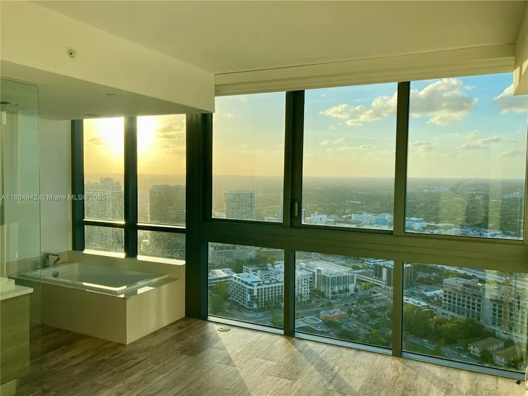 Paraiso Bay #4408 image #9