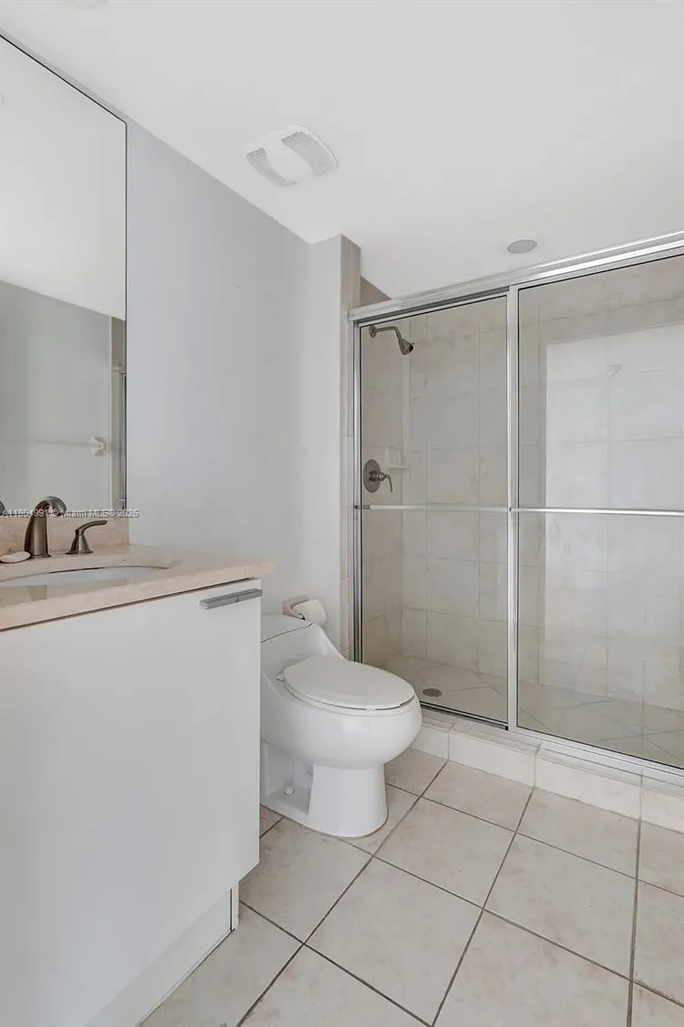 One Fifty One At Biscayne #1406 image #13