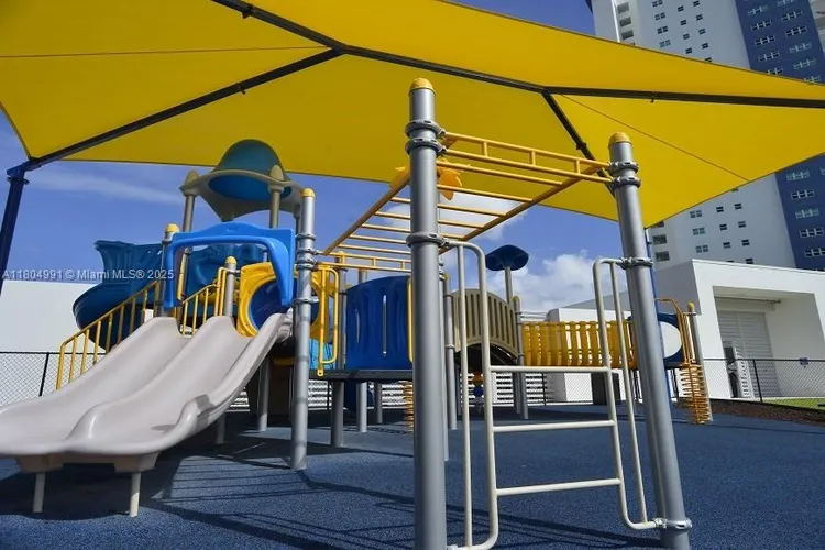 One Fifty One At Biscayne #1406 image #58