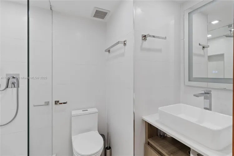 Roney Palace #1410 image #13