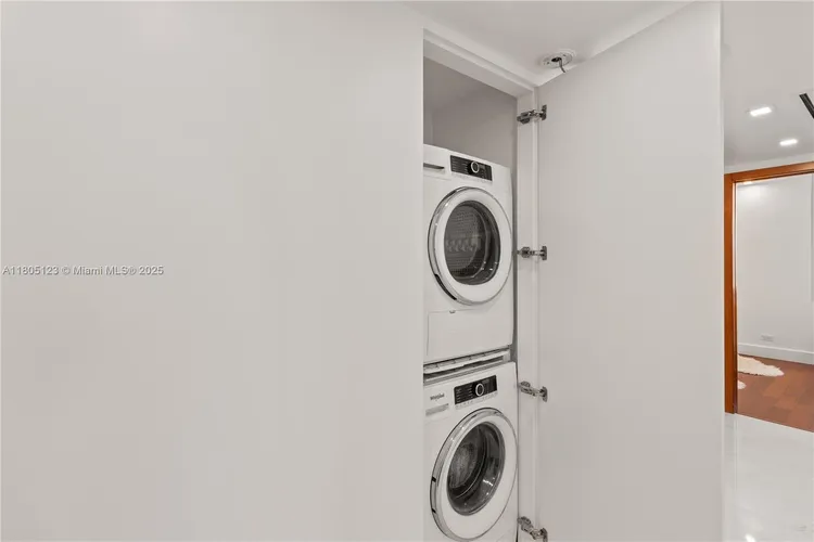 Roney Palace #1410 image #16