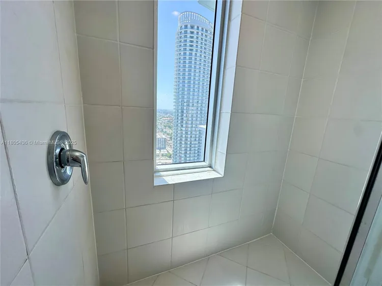 Latitude #3901 image #11