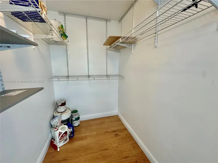 Latitude #3901 image #12