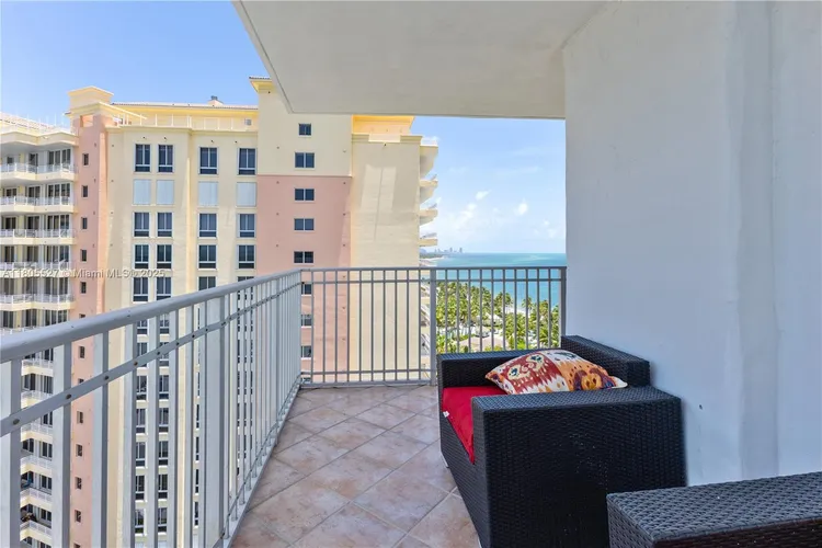 Casa del Mar #13H image #11