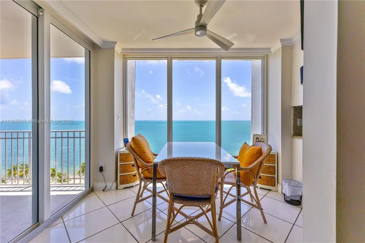 Casa del Mar #13H image #14