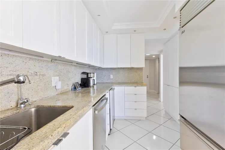 Casa del Mar #13H image #16