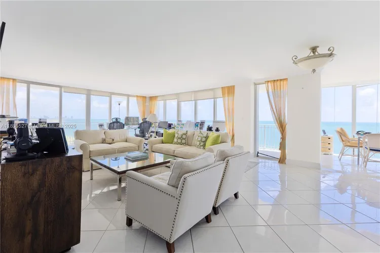 Casa del Mar #13H image #21