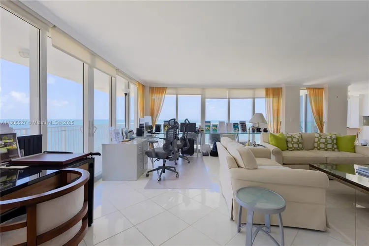 Casa del Mar #13H image #22