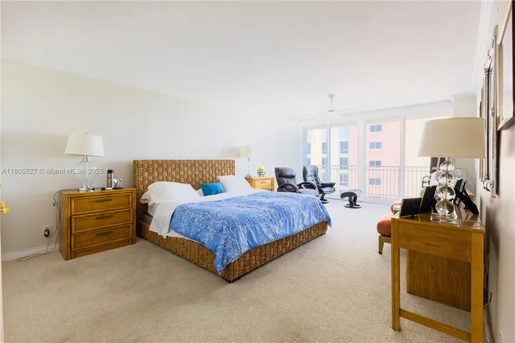 Casa del Mar #13H image #26