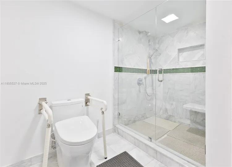 Casa del Mar #13H image #27