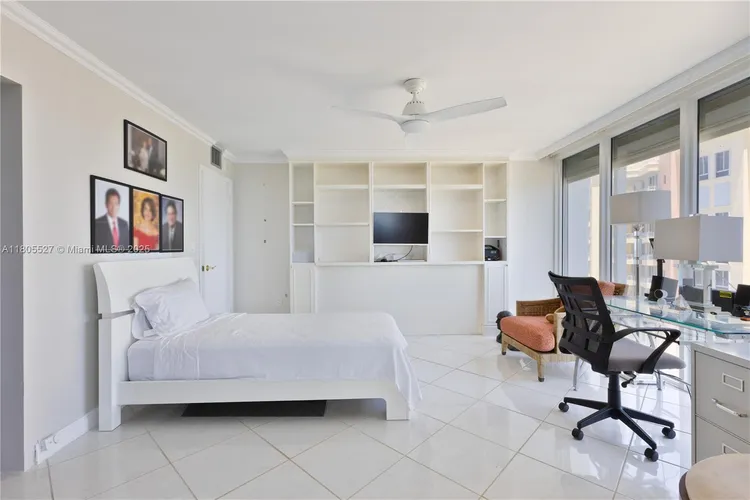 Casa del Mar #13H image #36